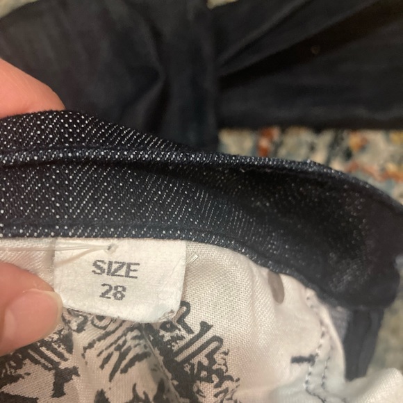 EUC Rock & Republic Jeans size 28 flare dark wash with rhinestones - Picture 7 of 8